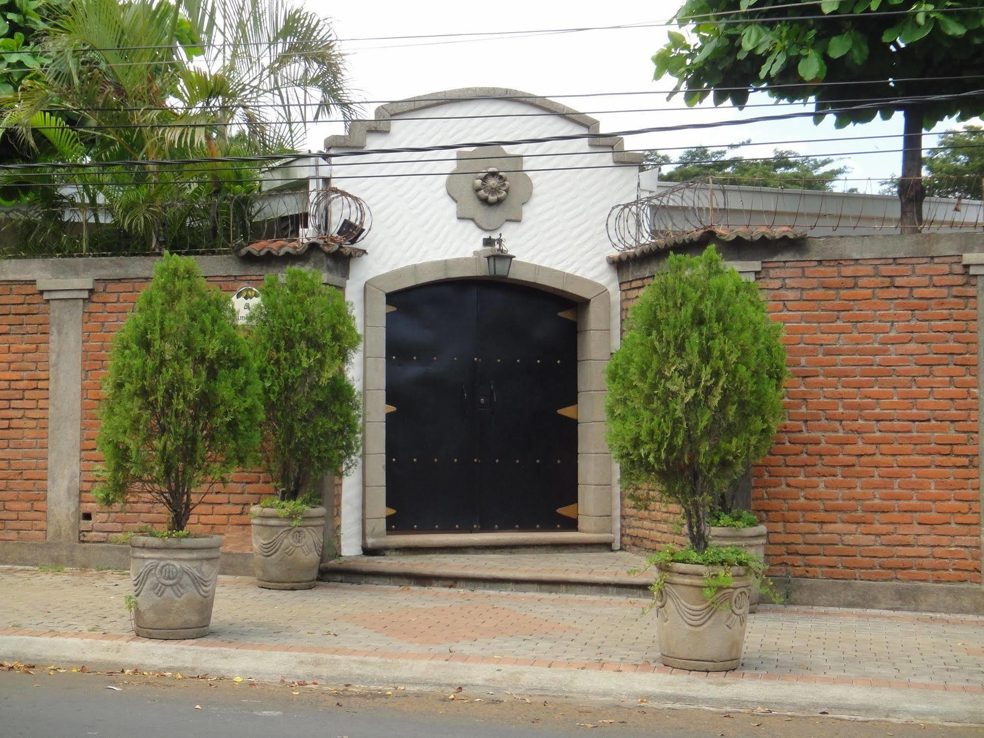 Hotel El Almendro Manágua Exterior foto